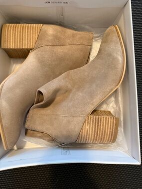 Steve Madden jillian taup boots womens size 9 suede